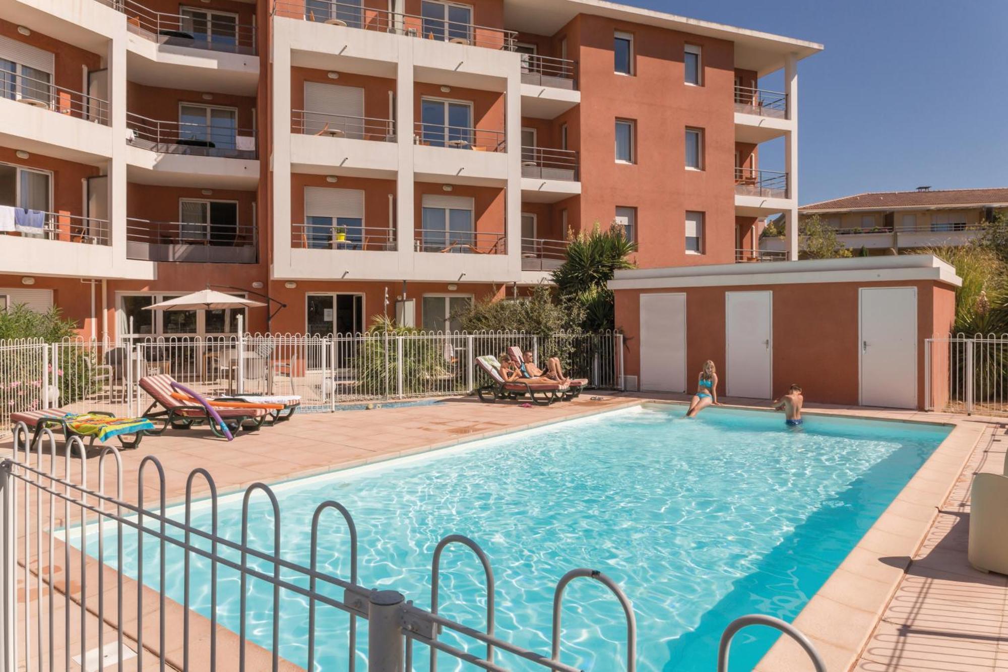 Appart'City Classic Aix-En-Provence - La Duranne Экстерьер фото
